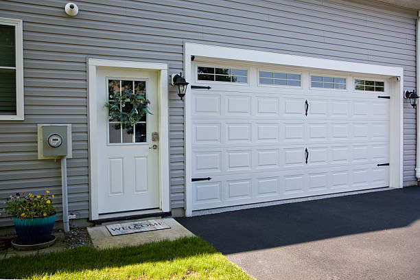 24/7 Emergency Garage Door Roller Replacement experts in Haysville, KS